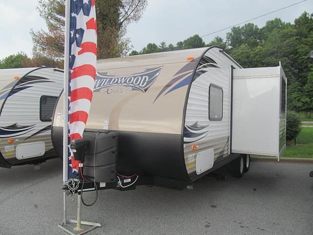 2015 Forest River Wildwood Photo