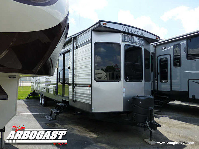 2015 Forest River Wildwood DLX Photo