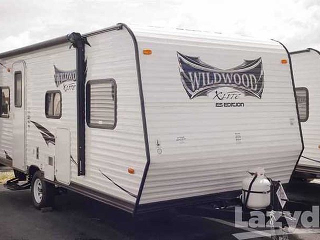 2015 Forest River Wildwood Photo