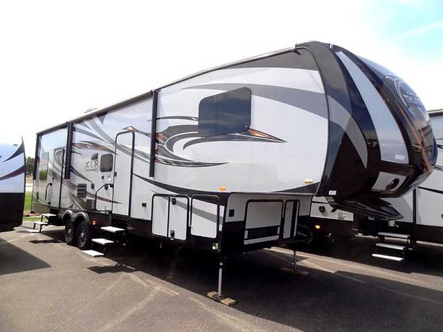 2015 Forest River XLR Thunderbolt Photo