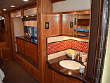 2013 Foretravel Motorcoach Foretravel Photo #26