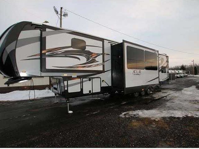 2015 Forest River XLR Thunderbolt Photo