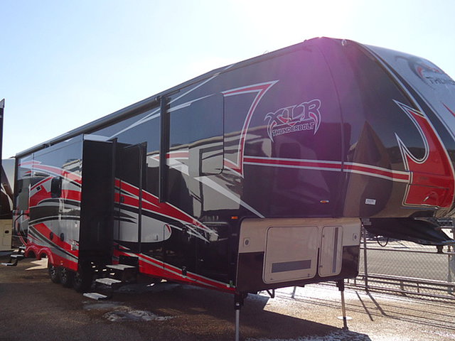 2015 Forest River XLR Thunderbolt Photo