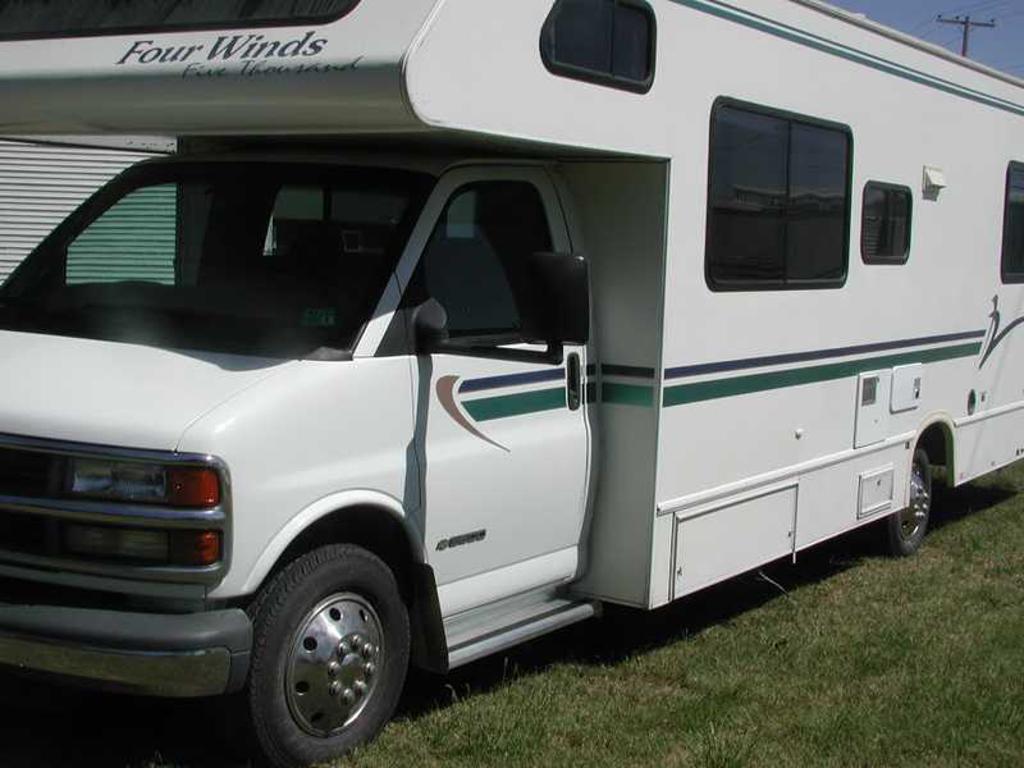 2000 Four Winds 5000, Osawatomie, KS US, 65000 Miles, $18,500.00, Vin 2000 Four Winds 5000 For Sale