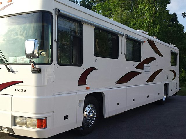 1997 Foretravel Motorcoach Foretravel Photo