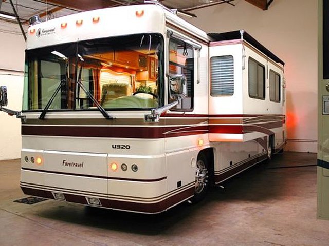 2000 Foretravel Motorcoach Foretravel Photo