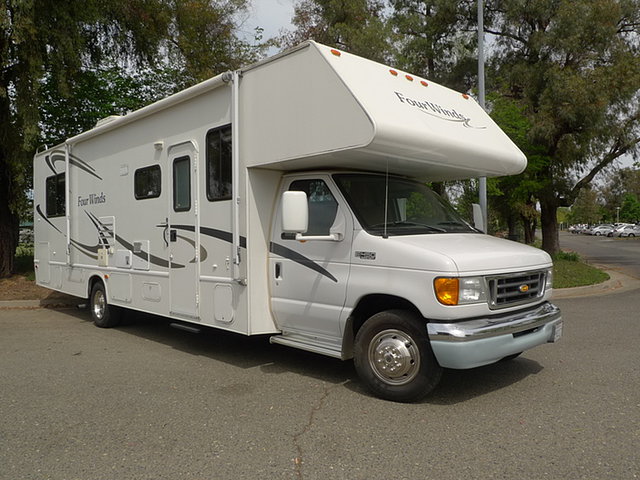 2004 Four Winds 5000, Sacramento, CA US, 26167 Miles, $29,995.00, Vin 2004 Four Winds Class C Motorhome