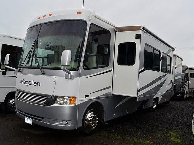 2006 Four Winds Magellan Photo