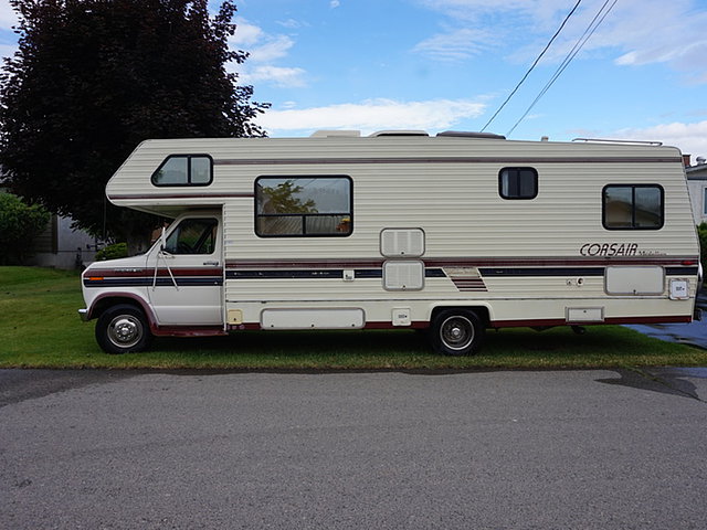 1990 General Coach Canada Corsair Photo