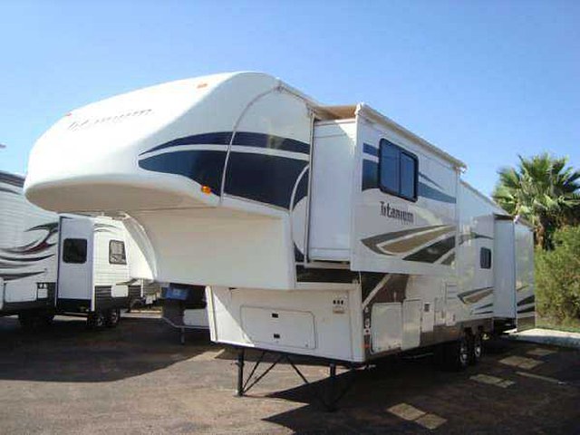 08 Glendale RV Titanium