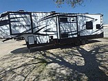 2016 Grand Design Momentum Photo #5