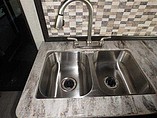 2015 Grand Design Momentum Photo #27