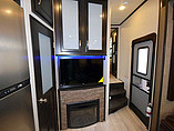 2015 Grand Design Momentum Photo #21
