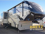 15 Grand Design Momentum