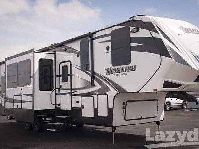 2015 Grand Design Momentum Photo