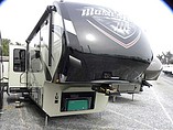 15 Grand Design Momentum