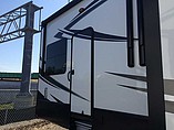 2015 Grand Design Momentum M-Class Photo #7