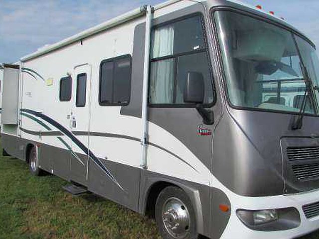 2003 Gulf Stream Ultra Supreme, Carthage, MO US, 7500 Miles, $37,900.00 2003 Gulfstream Ultra Supreme Class A