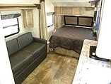 2016 Gulf Stream Vista Cruiser Photo #5