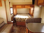 2014 Gulf Stream Vista Cruiser Photo #5