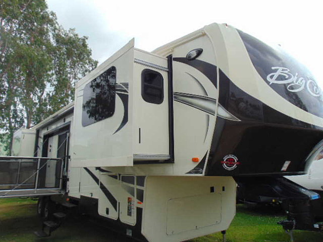 15 Heartland Big Country