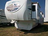 2009 Heartland Bighorn Photo #2