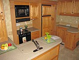 2009 Heartland Bighorn Photo #9