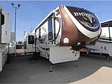 2015 Heartland Bighorn Photo #3
