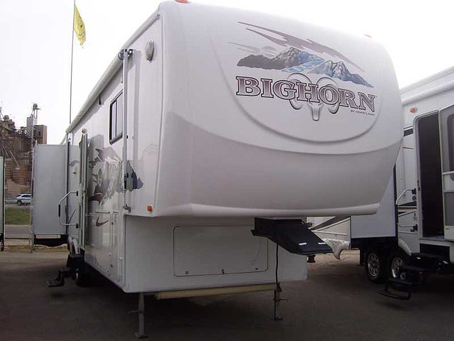 2007 Heartland Bighorn Photo
