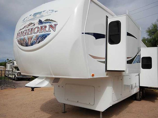 2009 Heartland Bighorn Photo