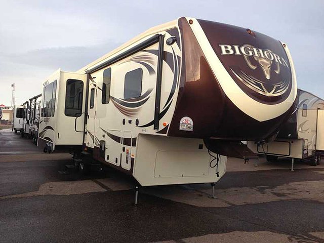 2015 Heartland Bighorn Photo