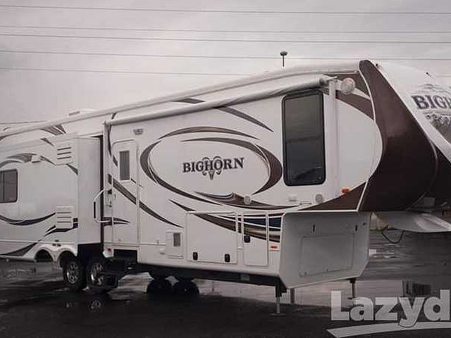 2013 Heartland Bighorn Photo