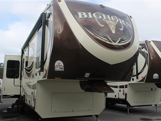 2015 Heartland Bighorn Photo