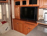 2011 Heartland Bighorn Photo #6