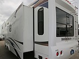 2011 Heartland Bighorn Photo #9