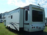2011 Heartland Bighorn Photo #4