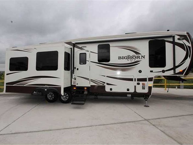 16 Heartland Bighorn