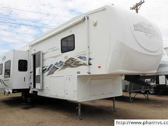 2006 Heartland Bighorn Photo