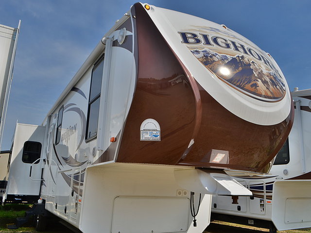 2013 Heartland Bighorn Photo