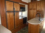 2011 Heartland Bighorn Photo #17