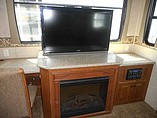 2011 Heartland Bighorn Photo #21