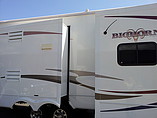 2009 Heartland Bighorn Photo #4