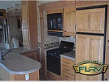 2009 Heartland Bighorn Photo #4