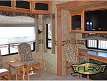 2009 Heartland Bighorn Photo #5