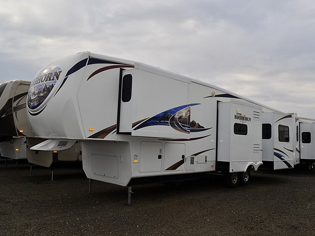 2011 Heartland Bighorn Photo
