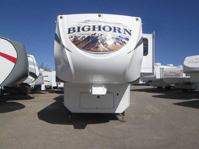 2013 Heartland Bighorn Photo