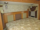 2006 Heartland Bighorn Photo #26
