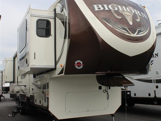 16 Heartland Bighorn