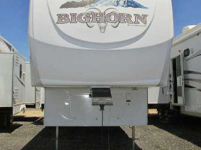 2006 Heartland Bighorn Photo