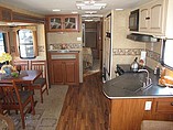 2011 Heartland Caliber Photo #4